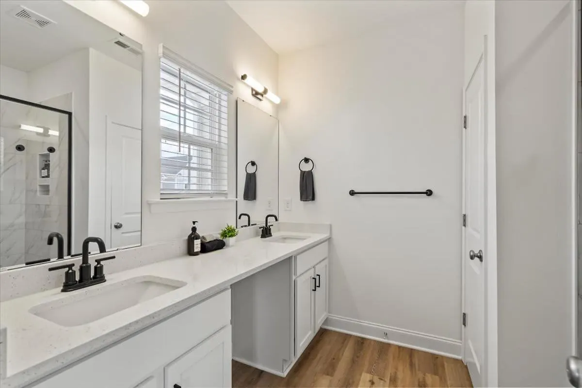 度假居 Luxe King 3Br Townhouse Mins To Uptown Charlotte别墅