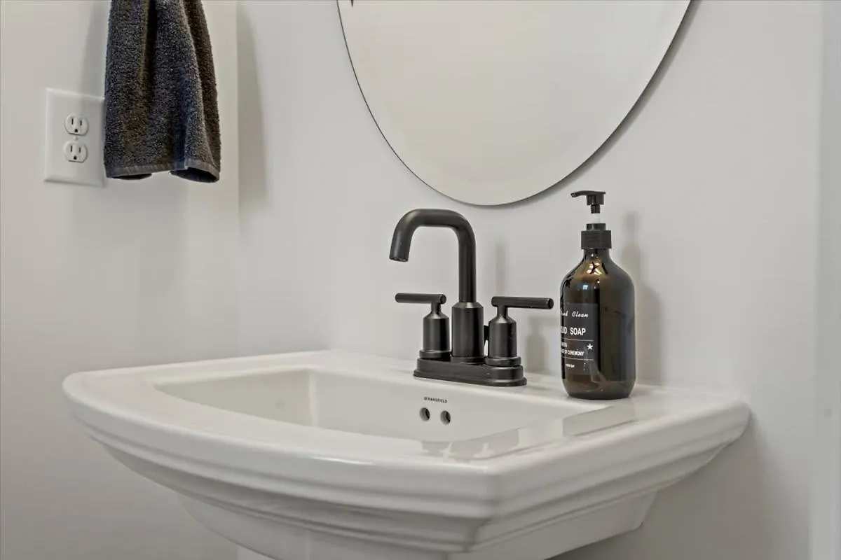 Luxe King 3Br Townhouse Mins To Uptown Charlotte别墅 度假居 夏洛特