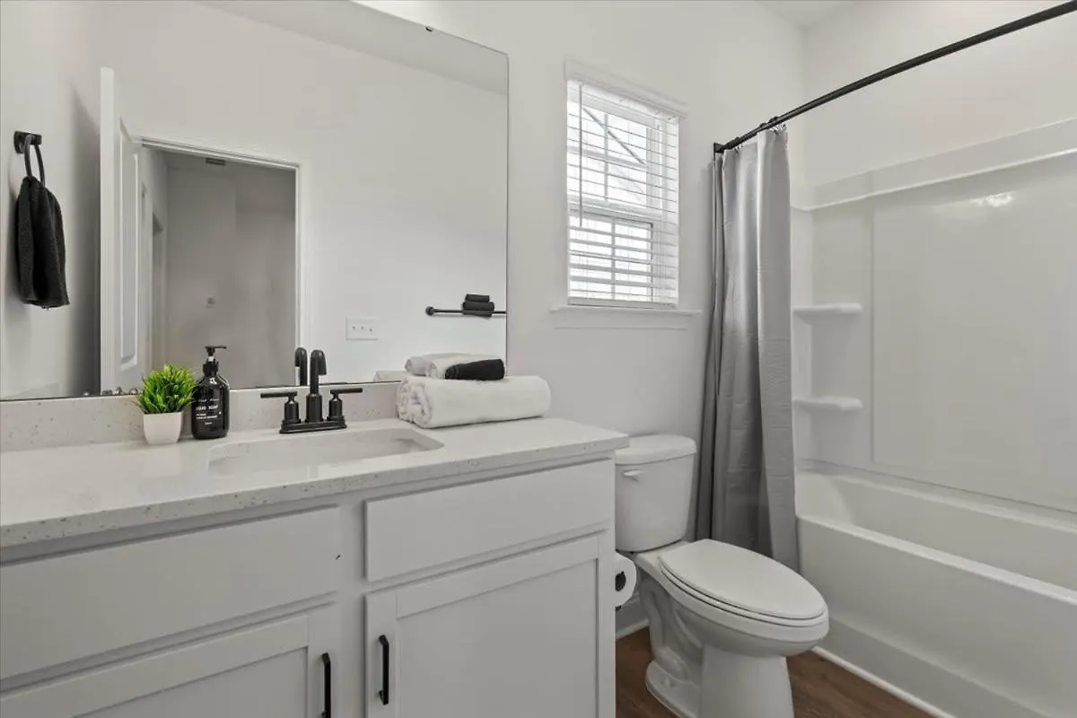 Luxe King 3Br Townhouse Mins To Uptown Charlotte别墅 0*, 夏洛特 美国
